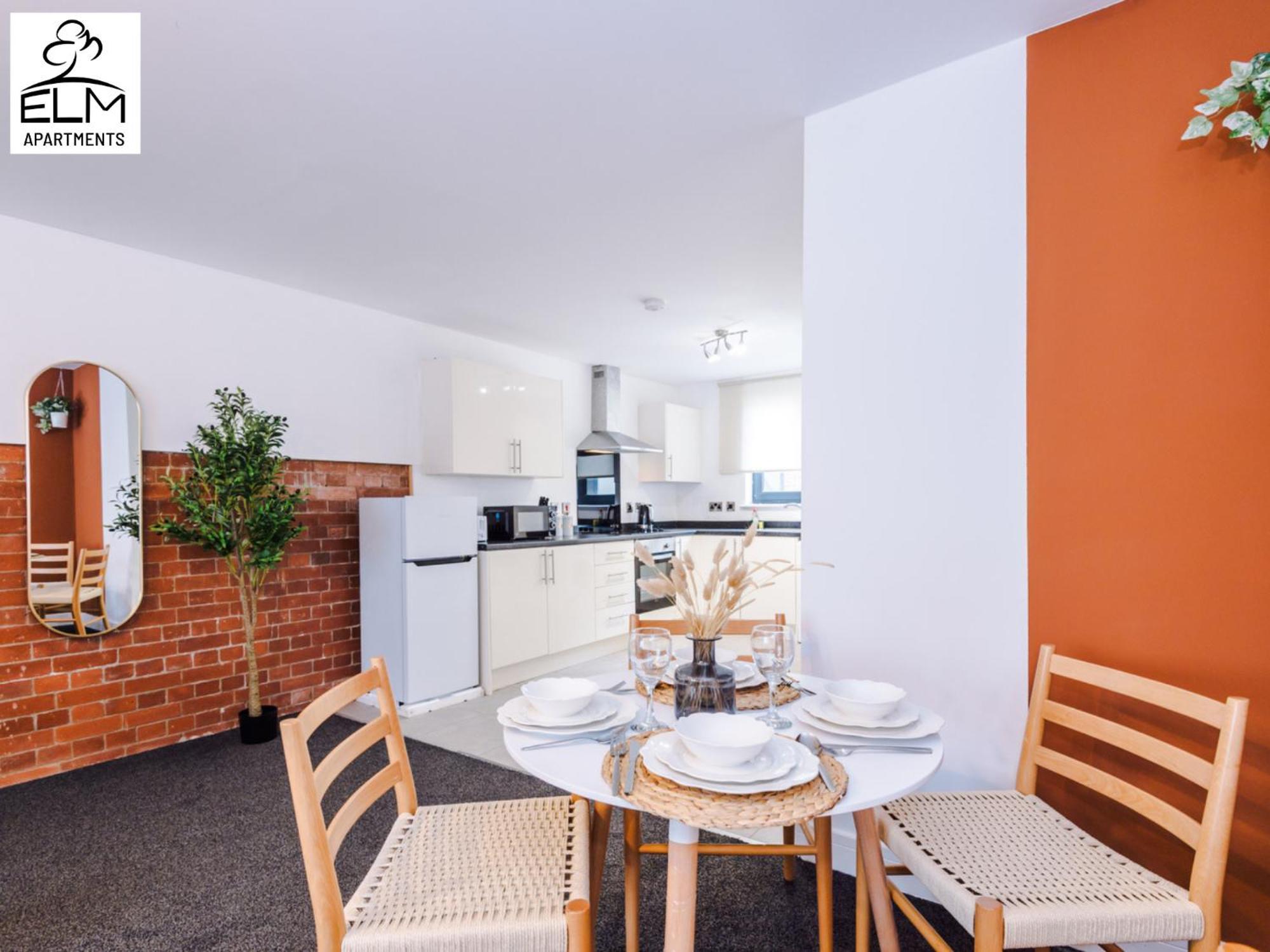 מנצ'סטר Elm Aparthotel , Collection Of Apartments Available Near Media City , Free Parking מראה חיצוני תמונה