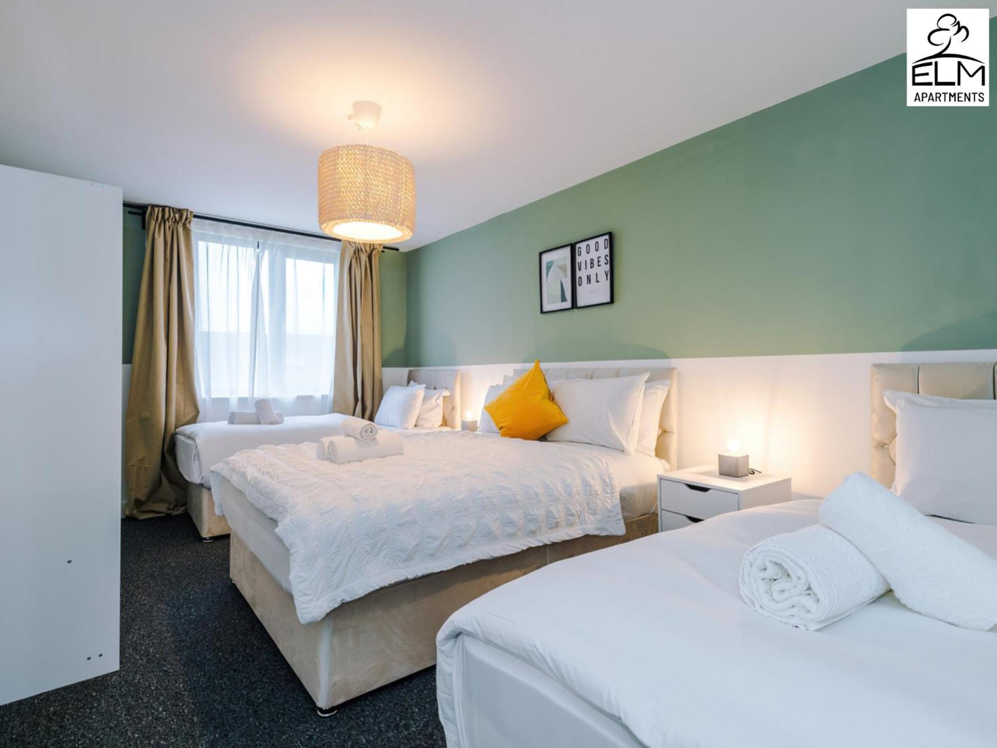 מנצ'סטר Elm Aparthotel , Collection Of Apartments Available Near Media City , Free Parking מראה חיצוני תמונה