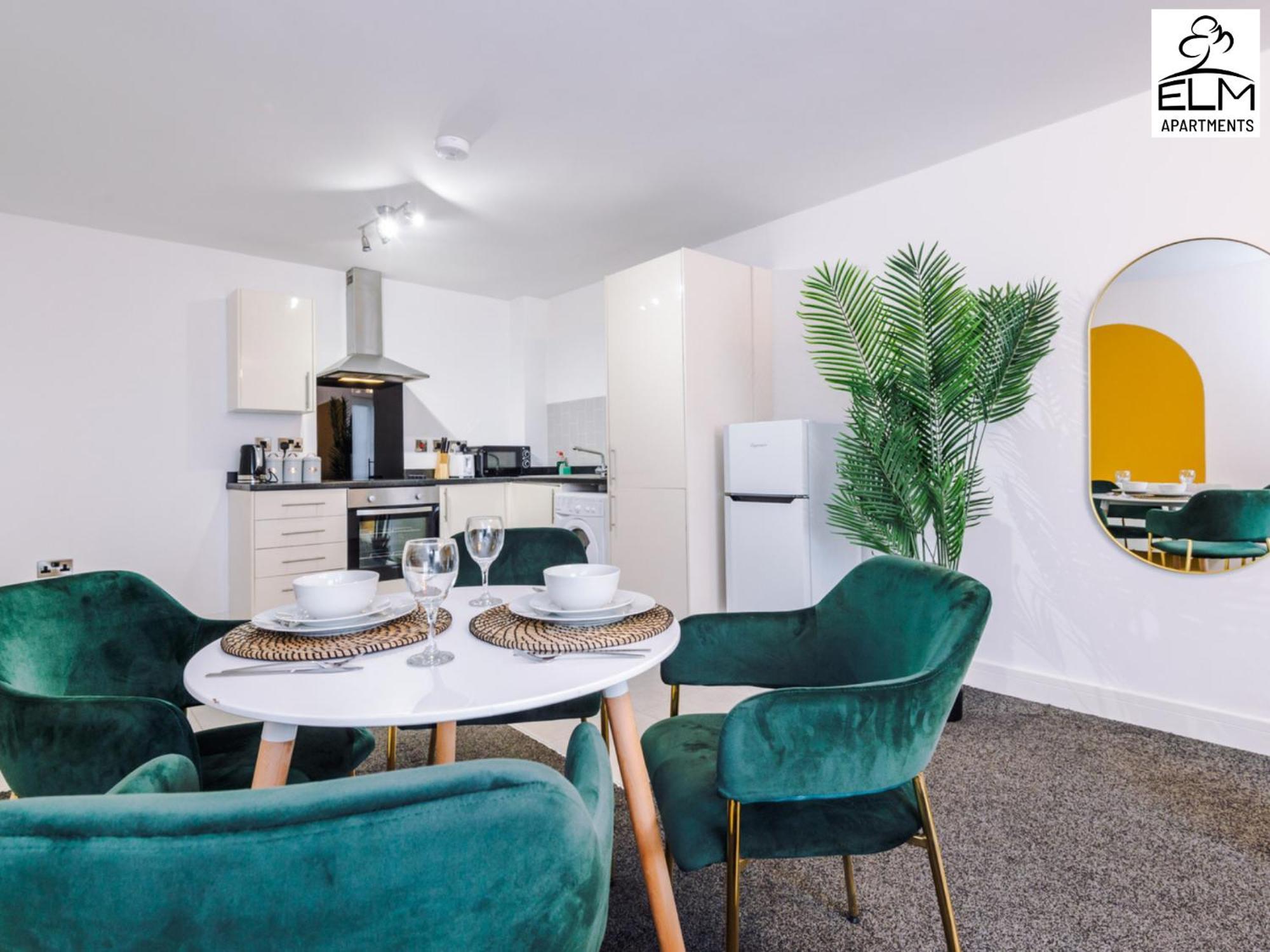 מנצ'סטר Elm Aparthotel , Collection Of Apartments Available Near Media City , Free Parking מראה חיצוני תמונה