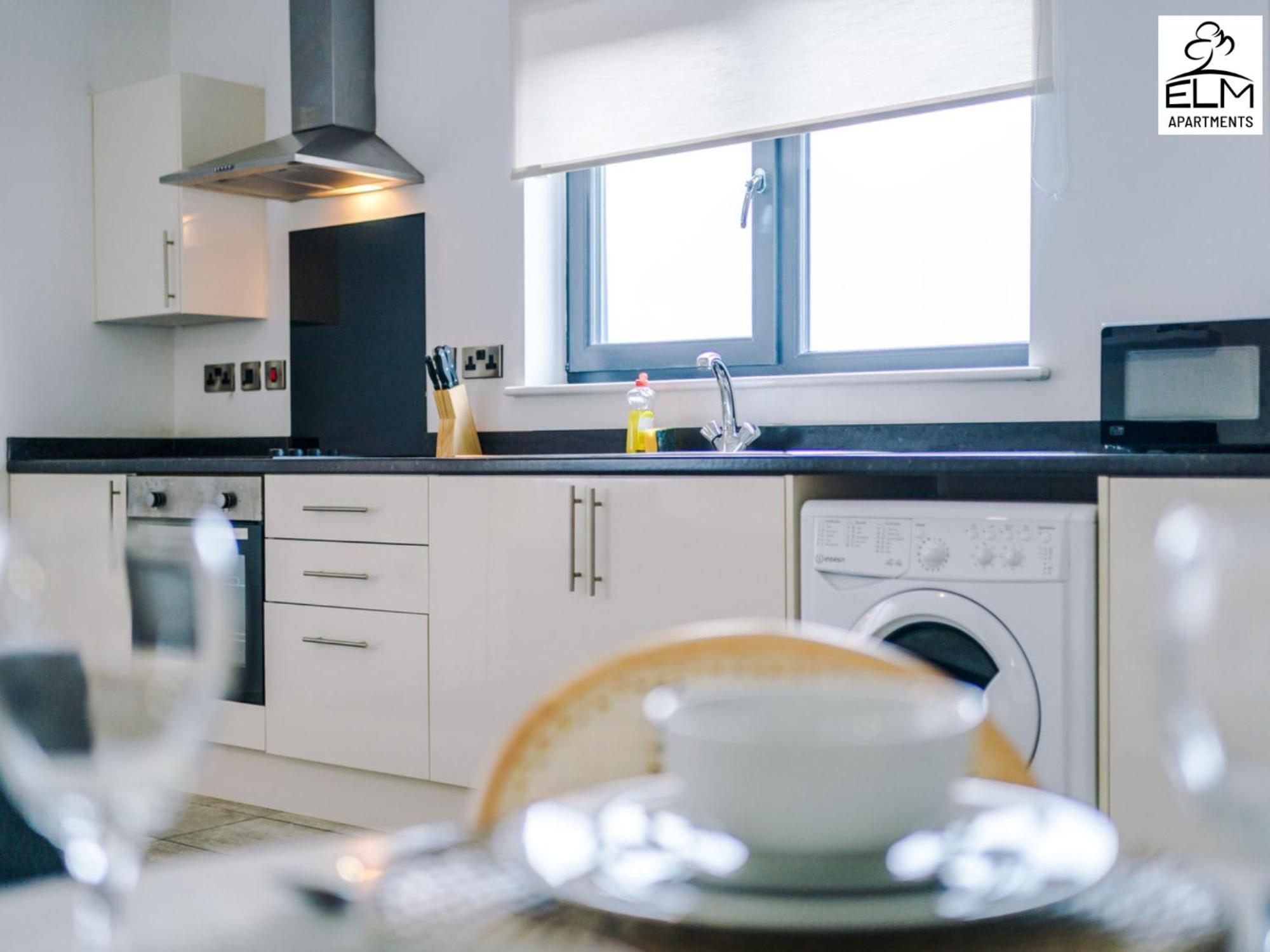 מנצ'סטר Elm Aparthotel , Collection Of Apartments Available Near Media City , Free Parking מראה חיצוני תמונה
