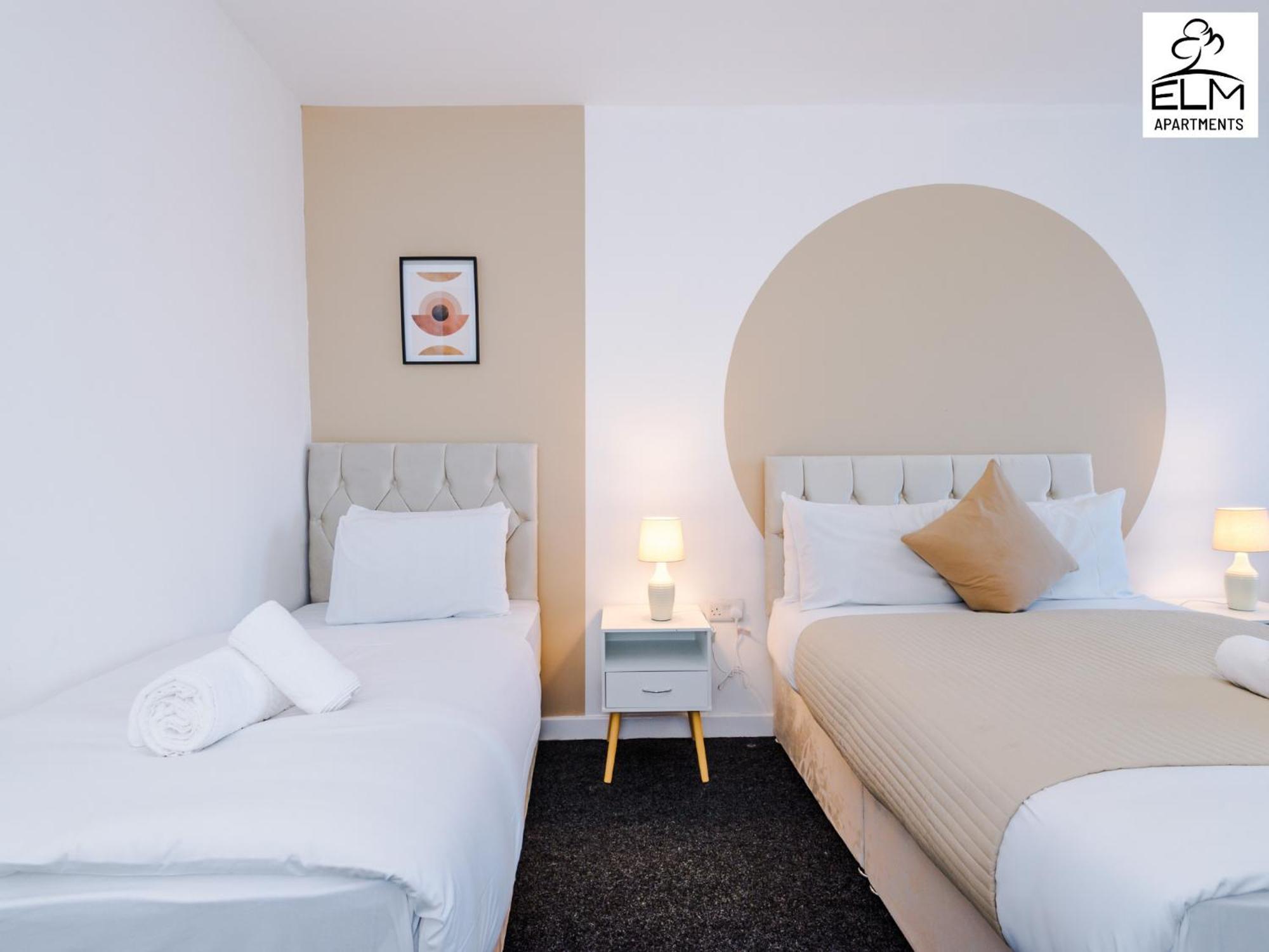 מנצ'סטר Elm Aparthotel , Collection Of Apartments Available Near Media City , Free Parking מראה חיצוני תמונה