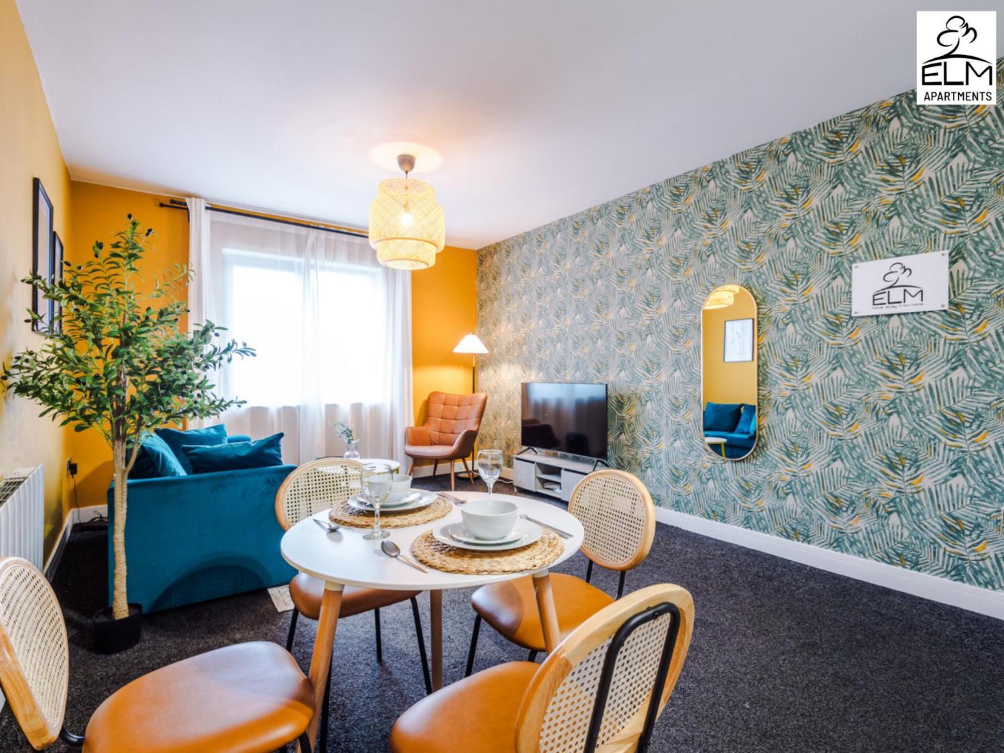 מנצ'סטר Elm Aparthotel , Collection Of Apartments Available Near Media City , Free Parking מראה חיצוני תמונה