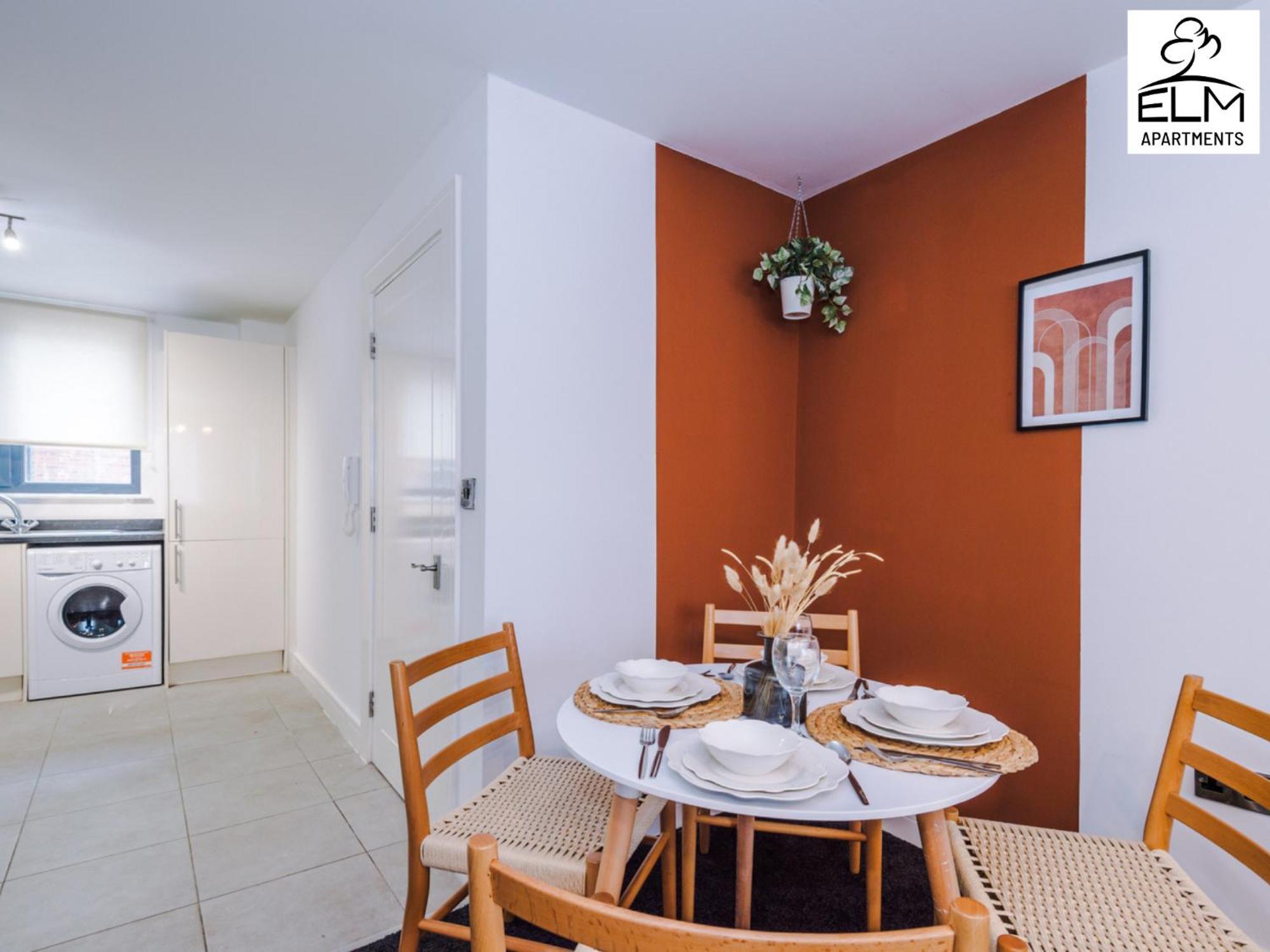 מנצ'סטר Elm Aparthotel , Collection Of Apartments Available Near Media City , Free Parking מראה חיצוני תמונה